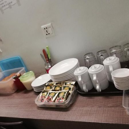 Hostel Latha ย่างกุ้ง ภายนอก รูปภาพ